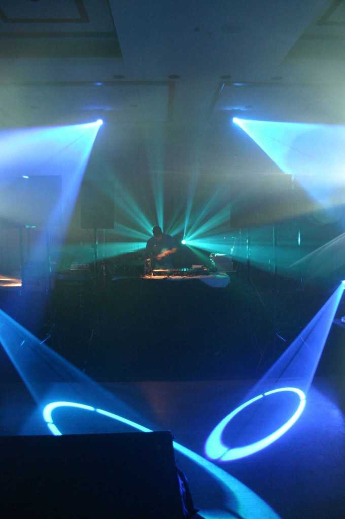 DJ / Dancefloor